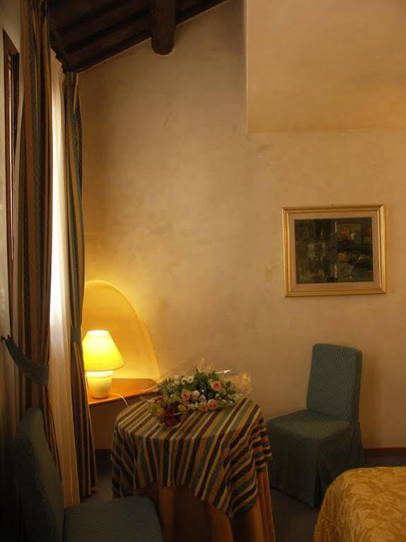 Hotel Duse Азоло Екстер'єр фото