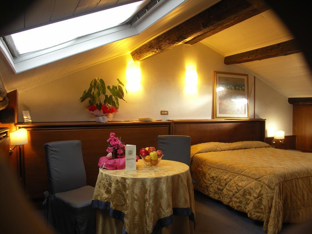 Hotel Duse Азоло Екстер'єр фото