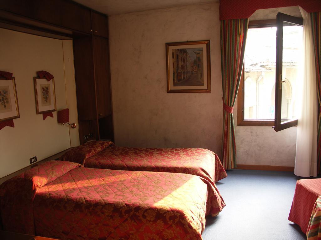 Hotel Duse Азоло Екстер'єр фото